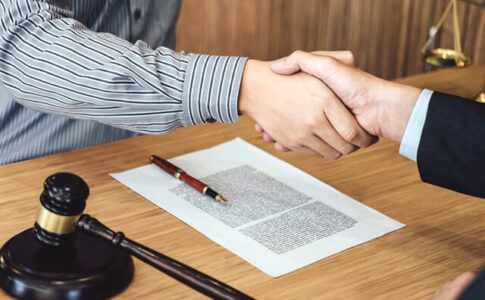フリーランス新法で個人事業主はどうなる？対象者にわかりやすく解説